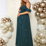 Vestido de maternidad elegante y romantico con hombros al aire, dobladillo con abertura y estilo neutral para generos adecuado para fiestas informales