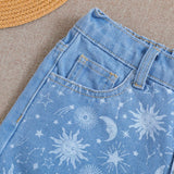 Shorts De Mezclilla Rasgados De Dobladillo Crudo Para Ninas Preadolescentes, Con Bolsillo Oblicuo, Patron De Dibujos Animados De Estrella Y Luna Boho. Ropa De Verano Para Ninas, Atuendos De Concierto.