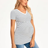 BASICS Camiseta de maternidad de punto con cuello en V, manga corta a rayas y ajustada al cuerpo en blanco y negro, de longitud larga