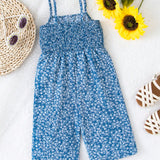 Jumpsuit de cuello halter para bebe con patron floral romantico, perfecto para vacaciones en la playa de verano