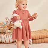 Cozy Cub Bebe nina Vestido smock con boton