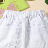 Shorts de mezclilla blanca destenido con dobladillo deshilachado para chicas adolescentes, estilo versatil